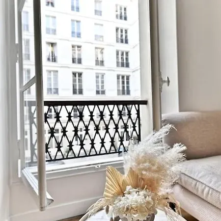 Agreable Proche Galerie Lafayette - Ii * Parijs